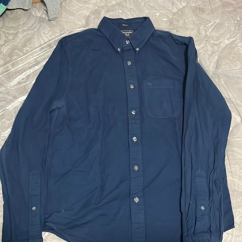 Medium Abercrombie & Fitch shirt